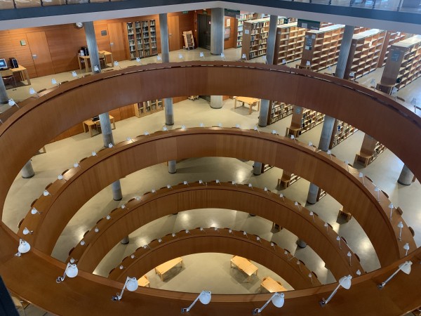 A Biblioteca ou unha viaxe ao corazón da UNED